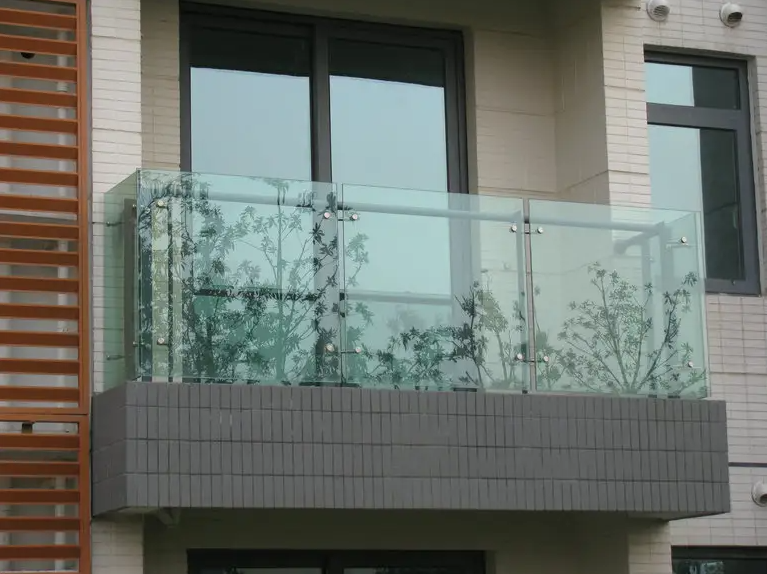 栏杆玻璃
